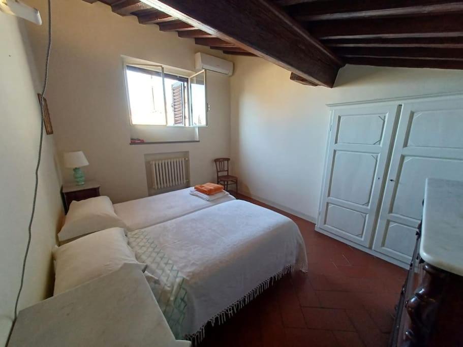 In Via Ginori In A Historical Palazzo With Elevator Apartamento *